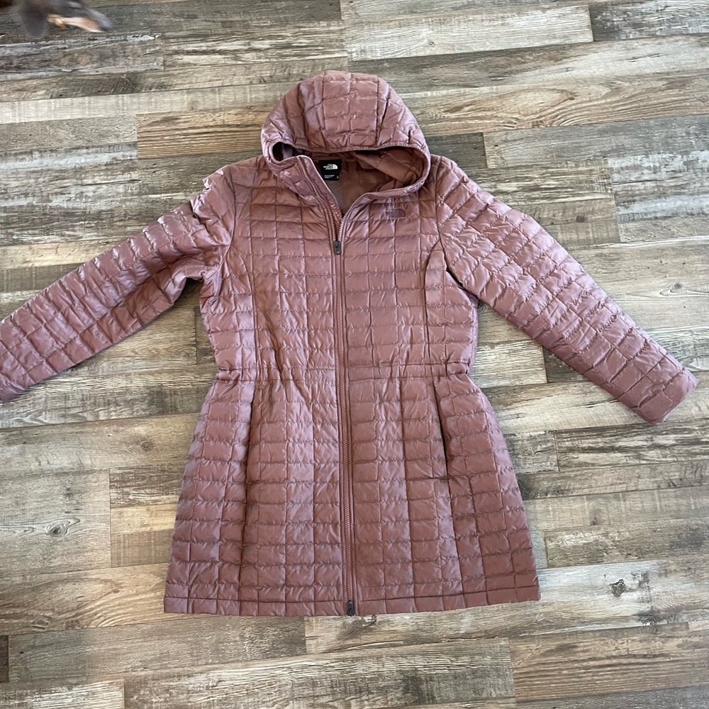 Womens North Face Thermoball Long Jacket. Size XL. Great Condition